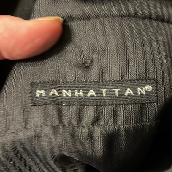 EUC Manhattan black chino pants size 34x32 - Picture 7 of 7